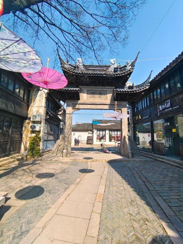 救援金发公主